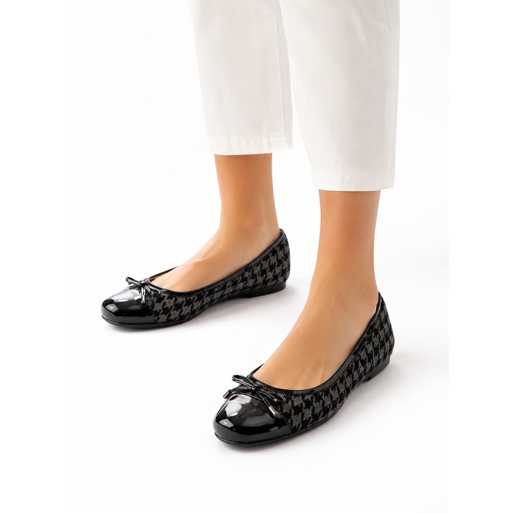 Naturalizer Black Tweed Ballet Flats Patent Cap Toe Women's Size 10